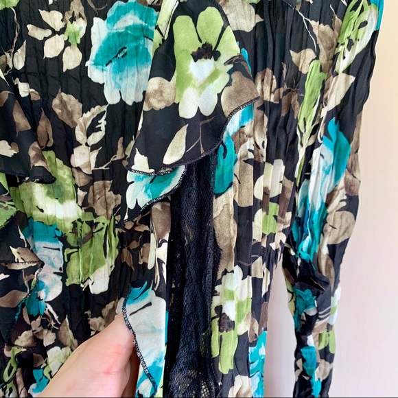 Ruffled Button-down Blouse - Picture 3 of 3